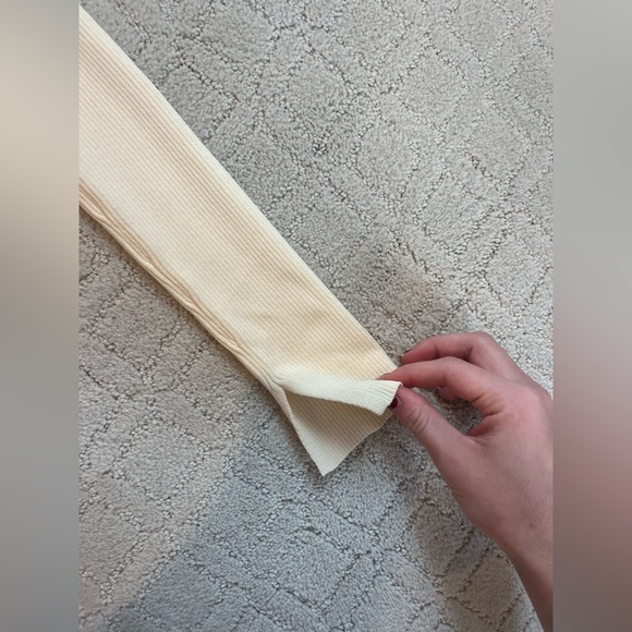 Zara, size small, ribbed cream color long sleeve top! Never worn!! - Picture 2 of 5